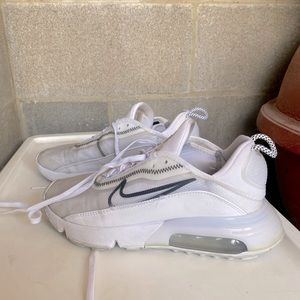 Nike Women’s Air Max 2090 sneakers